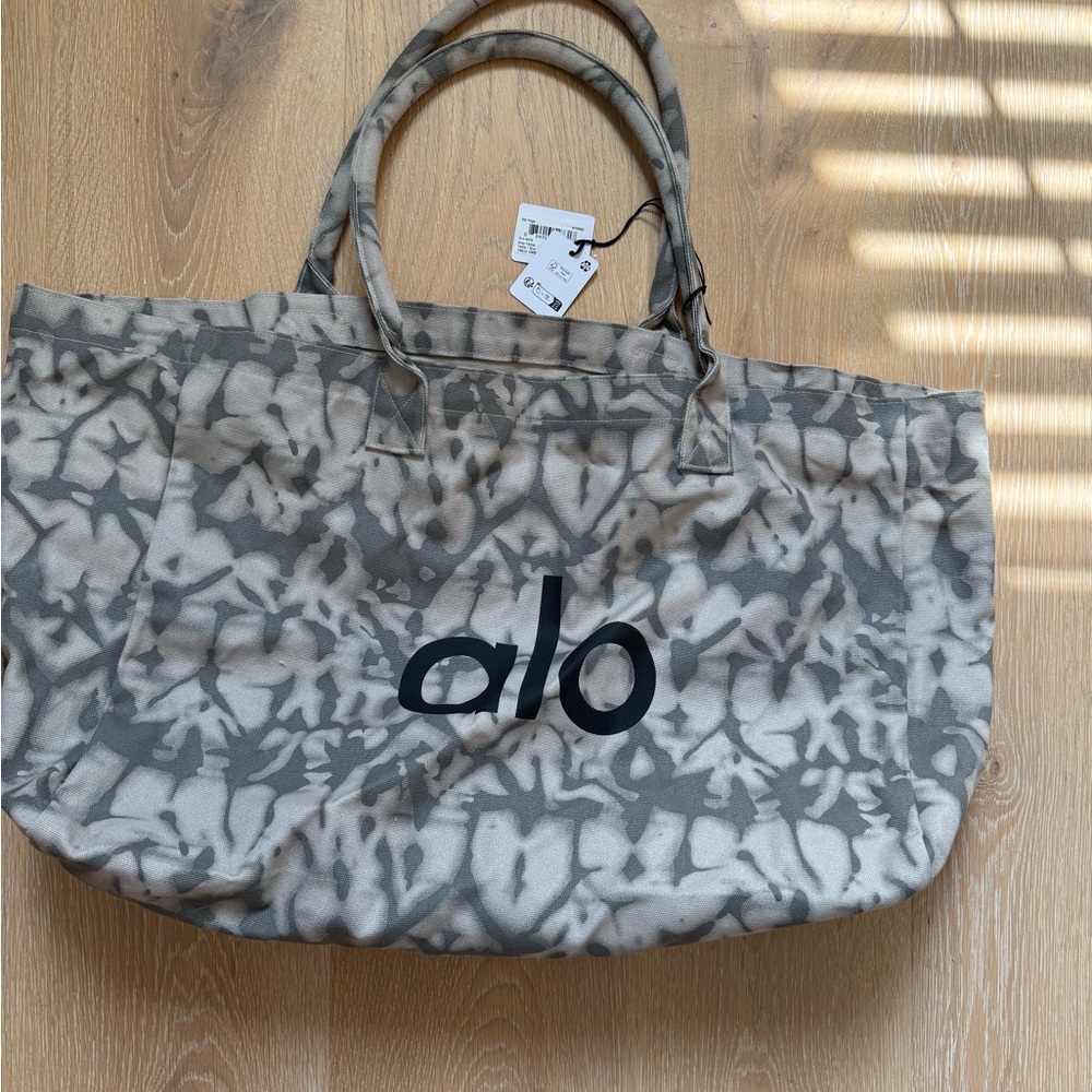 ALO Yoga Gray Tote Bag with Monogram Print
